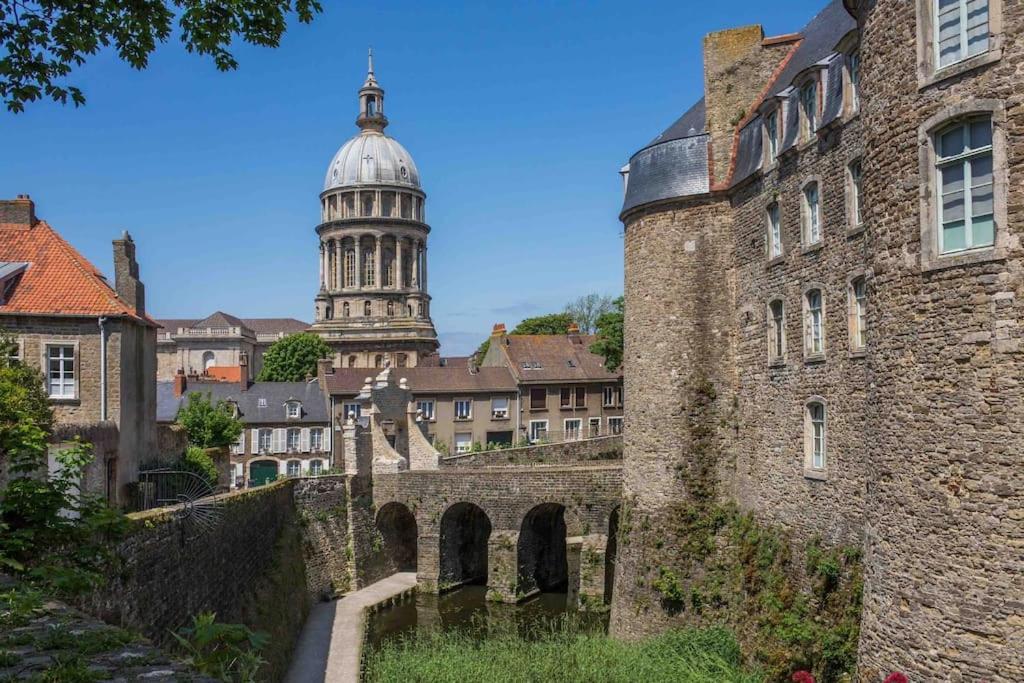 Aux Remparts De La Vieille Ville - 4P, Parking Boulogne-sur-Mer Extérieur photo